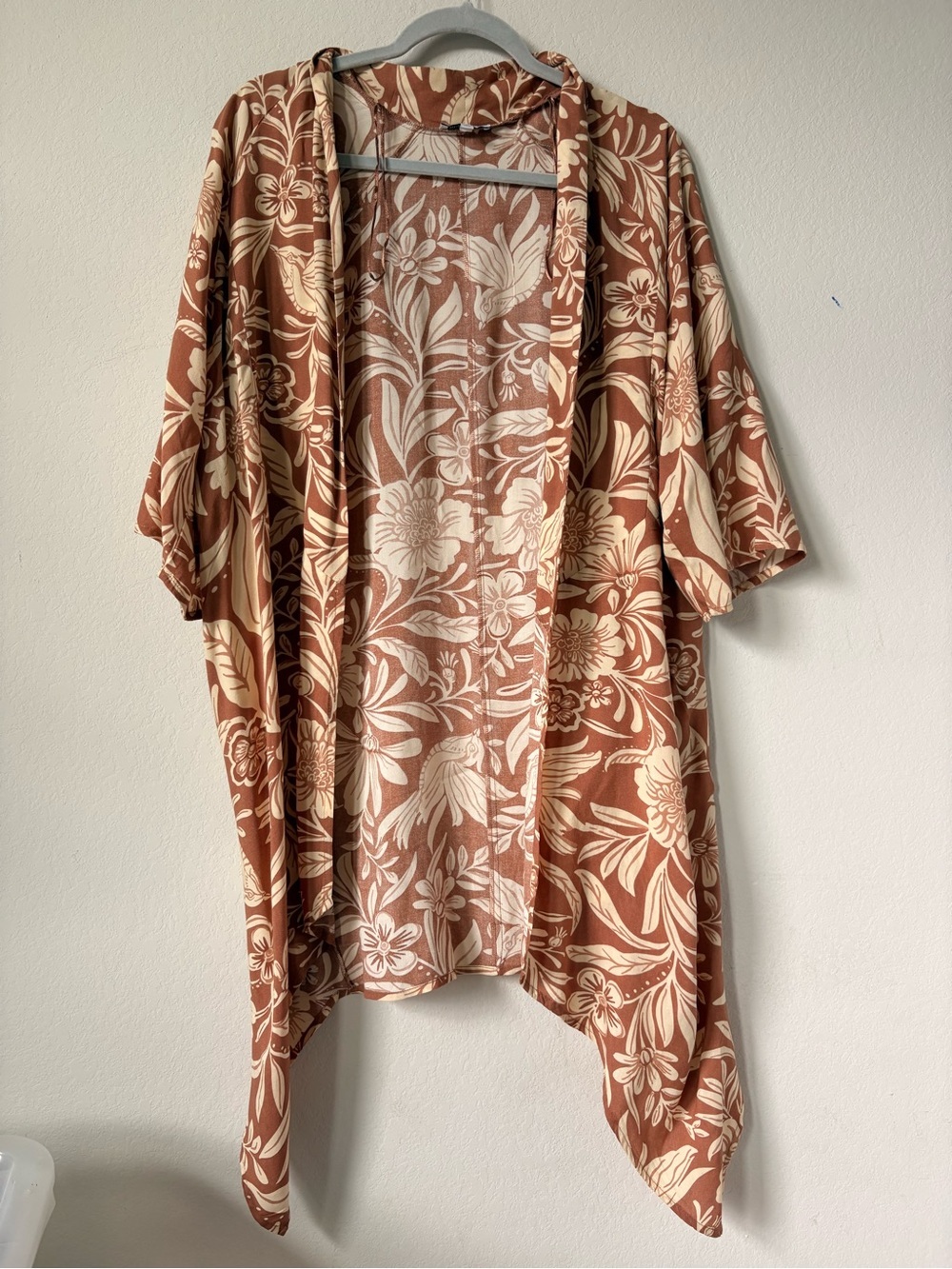 Patrons of Peace Rust and Cream Floral Open-Front Kimono size small